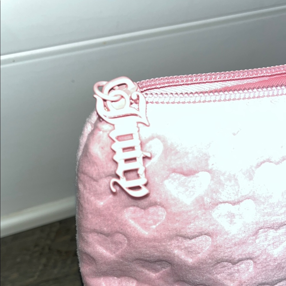 Juicy Couture Pink Heart Cosmetic Pouch - Picture 5 of 6